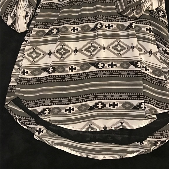 XL Rue21 tunic. - Picture 2 of 2